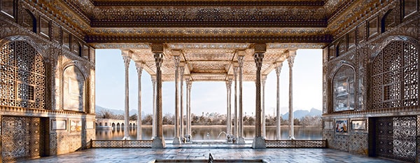 mirror in the art of Iranian architecture